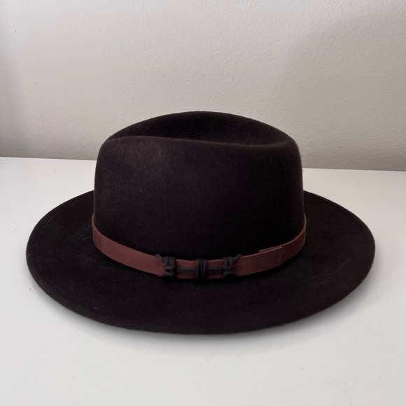 Hats in the Belfry size Large - Picture 7 of 13